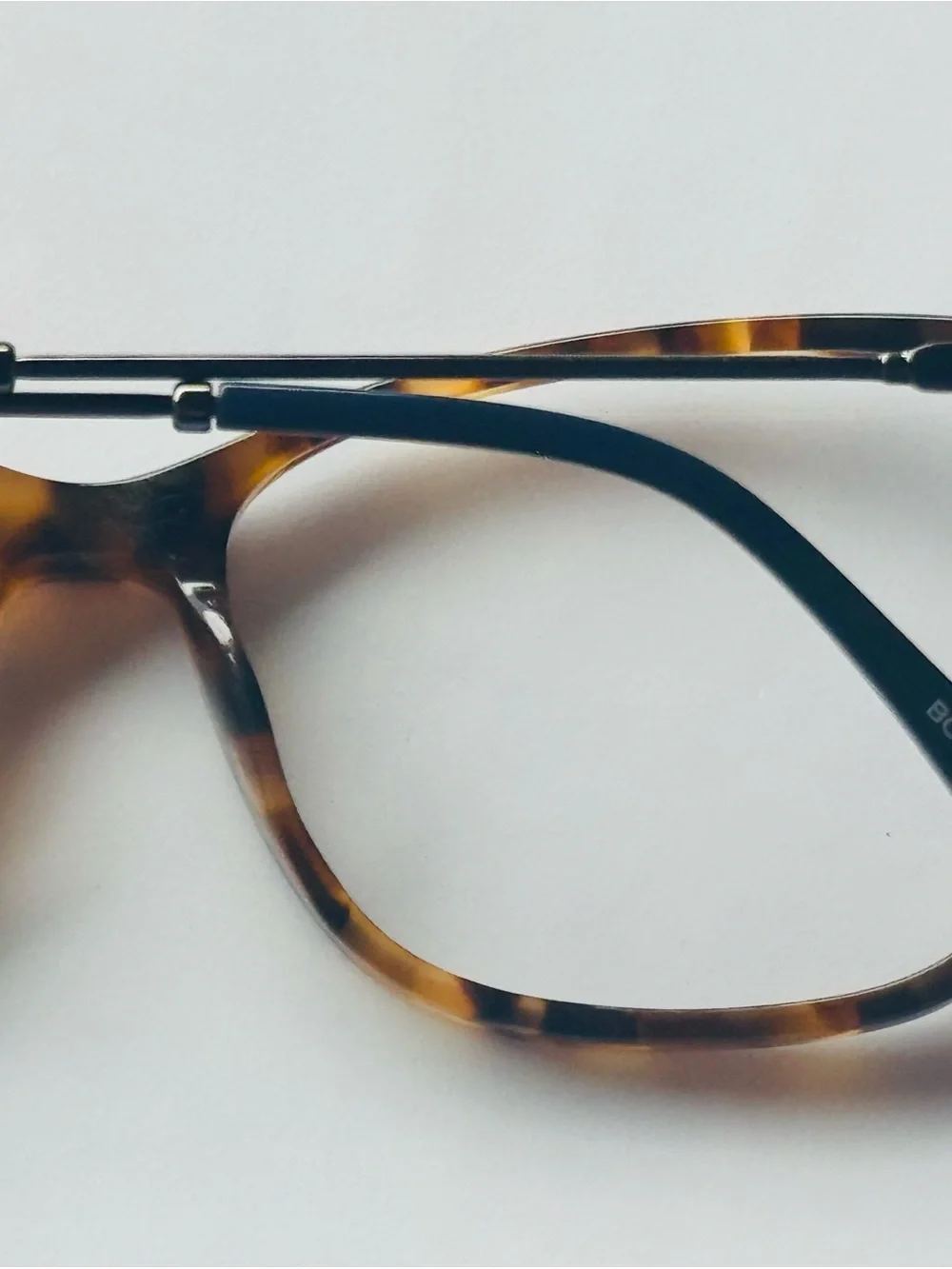 BCBGMaxAzria stylish tortoise